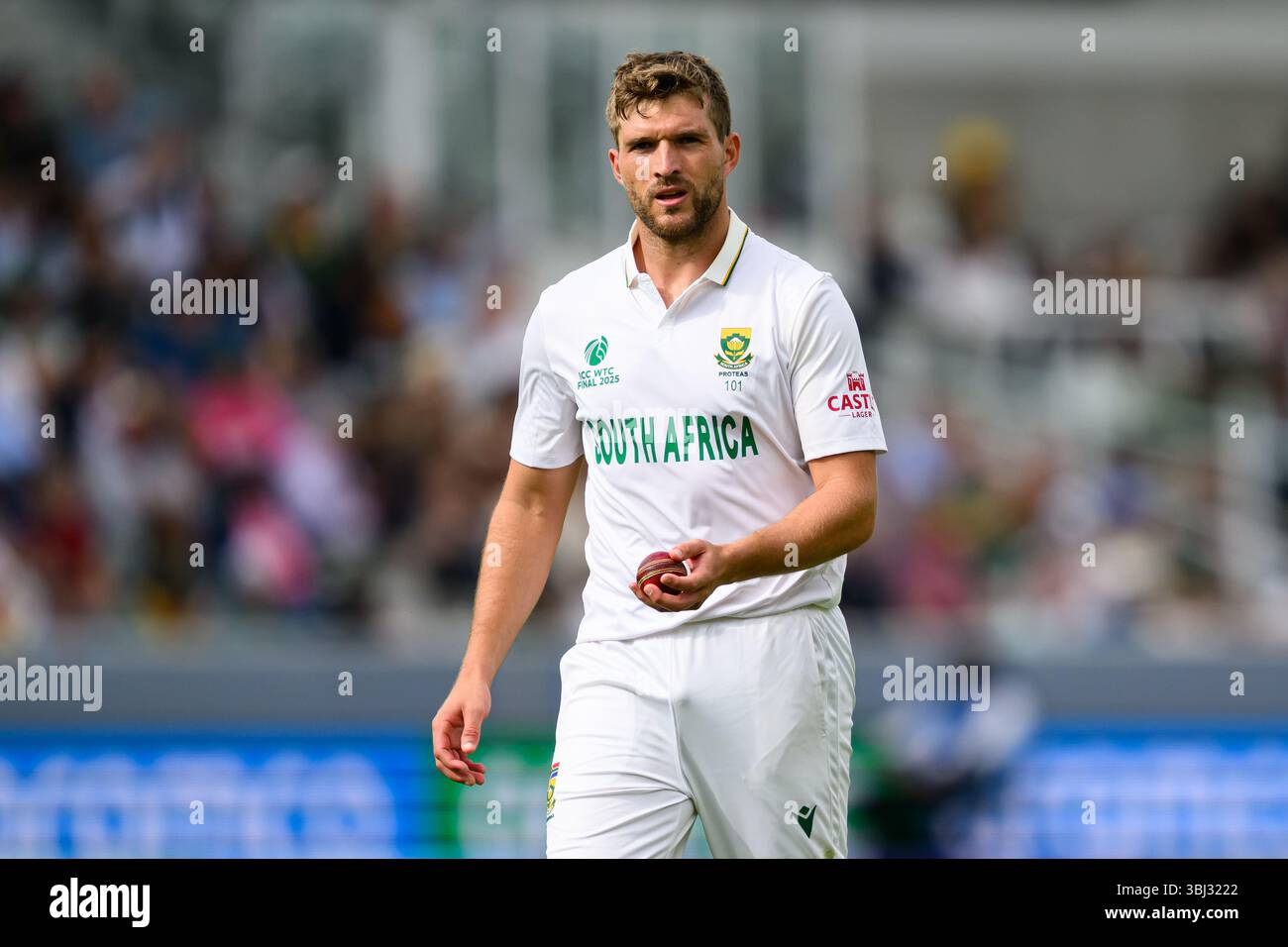 LONDON, VEREINIGTES KÖNIGREICH. 12. Juni 2025: Wiaan Mulder aus Südafrika beim Finale der ICC World Test Championship Australien gegen Südafrika auf dem Lord's Cricket Ground am Donnerstag, den 12. Juni 2025 in LONDON, GROSSBRITANNIEN. Quelle: Taka Wu/Alamy Live News Stockfoto