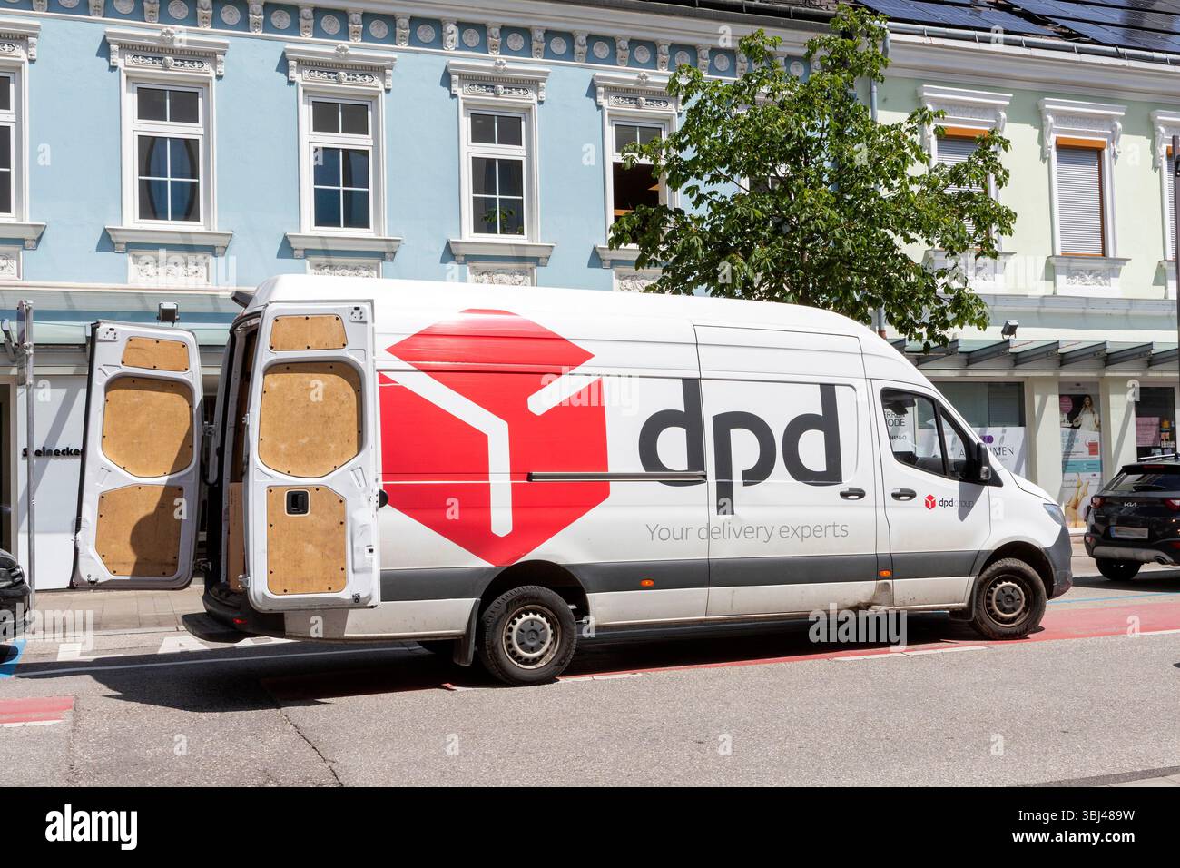 DPD Paketzusteller // DPD Paketzusteller - 20250604 PD22976 Credit: APA-PictureDesk/Alamy Live News Stockfoto