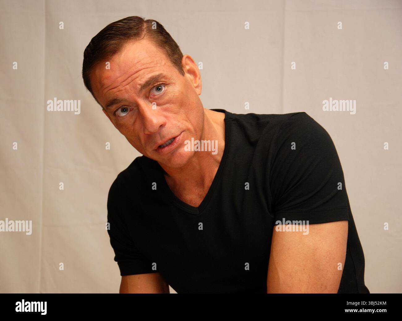 Jean-Claude Van Damme beim Pressejunket für „The Expendables 2“ in Los Angeles - 4. August 2012 Stockfoto