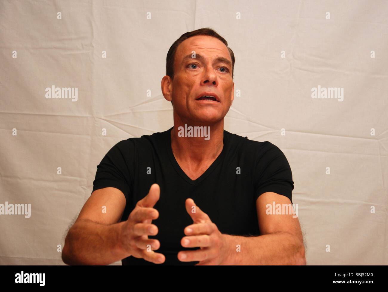 Jean-Claude Van Damme beim Pressejunket für „The Expendables 2“ in Los Angeles - 4. August 2012 Stockfoto