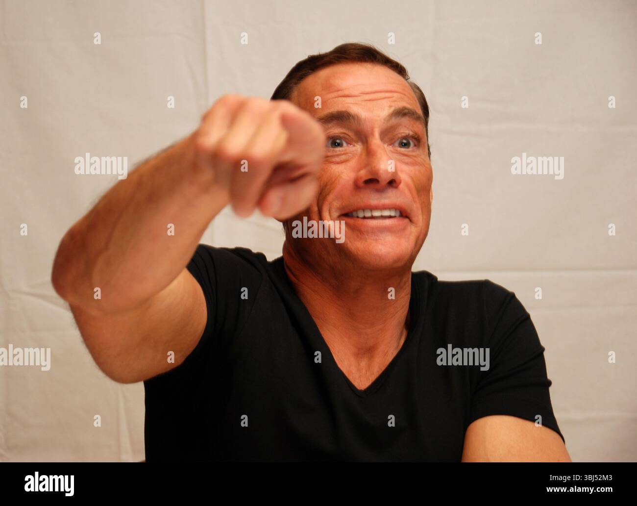 Jean-Claude Van Damme beim Pressejunket für „The Expendables 2“ in Los Angeles - 4. August 2012 Stockfoto