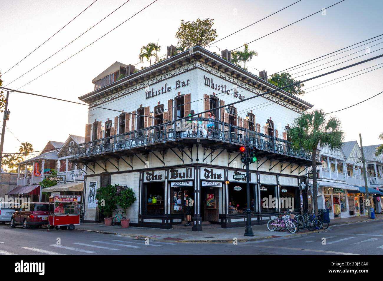 Die berühmte Bull and Whistle Bar in Duval Street, Key West, Florida Keys Stockfoto