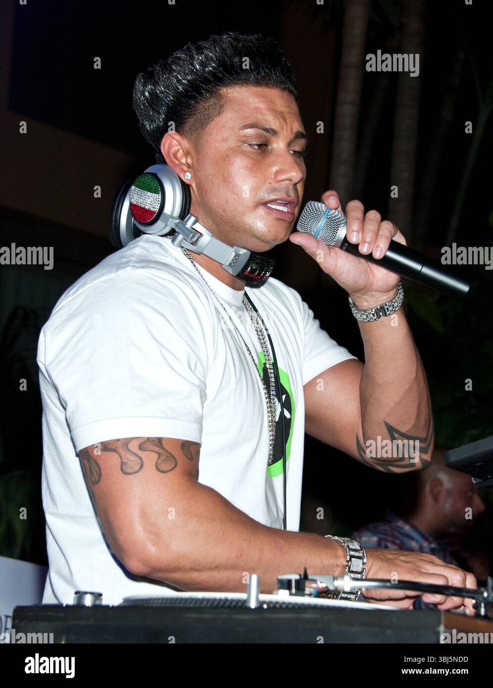 Paul Delvecchio alias DJ Pauly D im Pool After Dark im Harrah's Resort in Atlantic City, New Jersey - 07. Juli 2012 Stockfoto