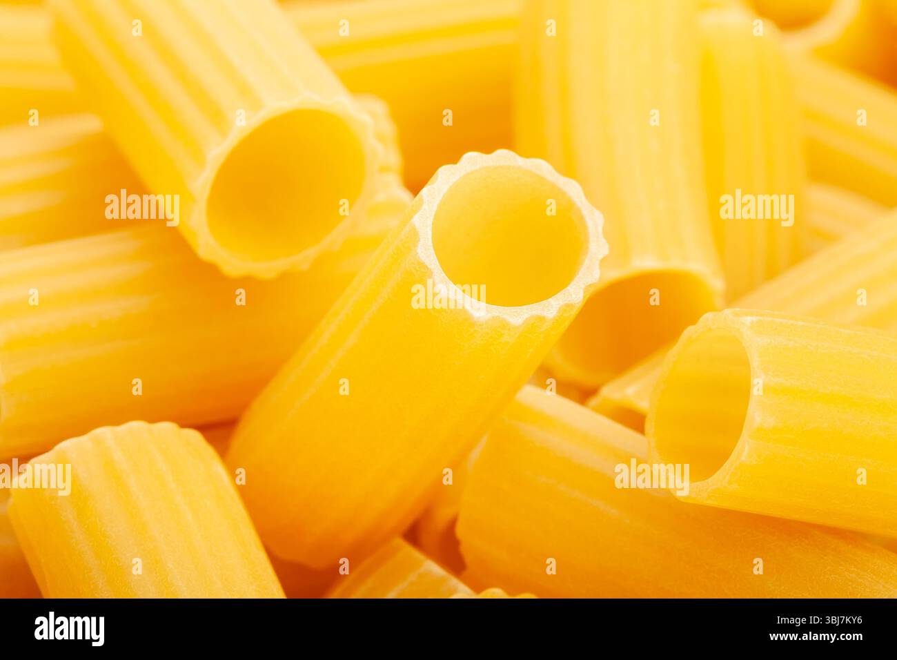 Nudelgerigatoni Makroaufnahmemittel Stockfoto