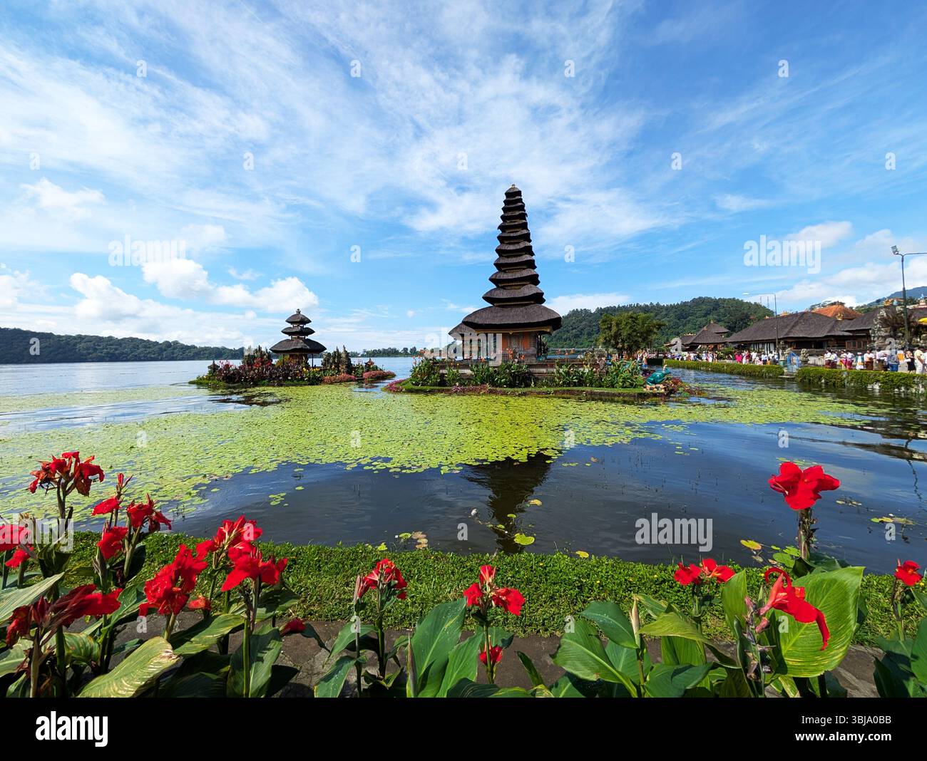 Pura Ulun Danu Beratan oder Pura Bratan ist ein hinduistischer Tempel in Bali, Indonesien Stockfoto