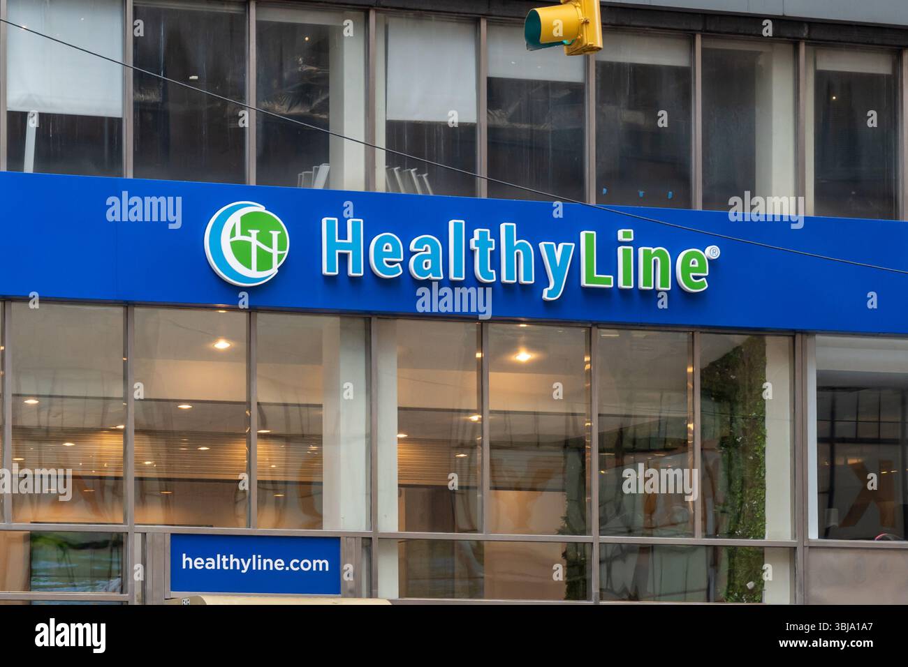 New York, USA - 22. August 2022: HealthyLine NYC Showroom in der 7th Avenue in New York, USA. Stockfoto