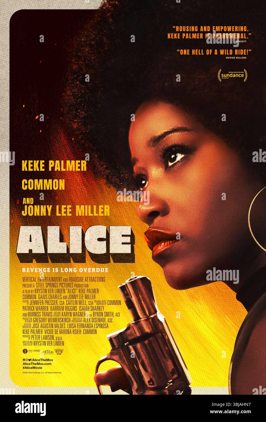 Alice (2022) unter der Regie von Krystin Ver Linden mit Keke Palmer, Common und Jonny Lee Miller. Alice, die auf einer Plantage in Georgia versklavt ist, flüchtet durch die Wälder und taucht 1973 auf, entdeckt die Wahrheit über ihre Welt und sucht Gerechtigkeit für sich und andere. US-Poster NUR FÜR REDAKTIONELLE ZWECKE. Kredit: BFA / Vertical Entertainment Stockfoto