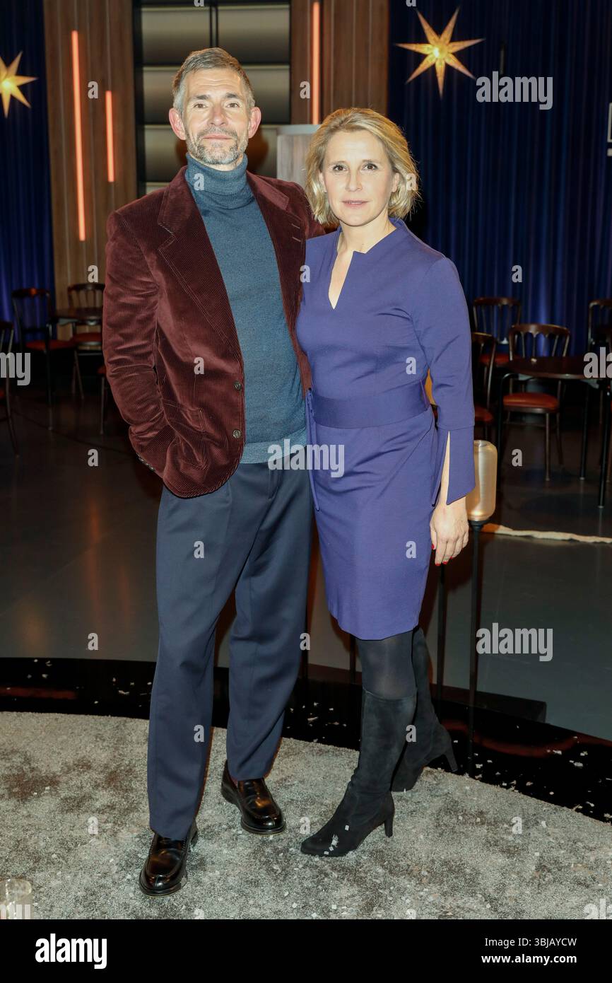 Micky Beisenherz, Susan Link bei der Aufzeichnung der WDR-Talkshow 'Kölner Treff' im WDR Studio BS 3. Köln, 05.12.2024 Stockfoto