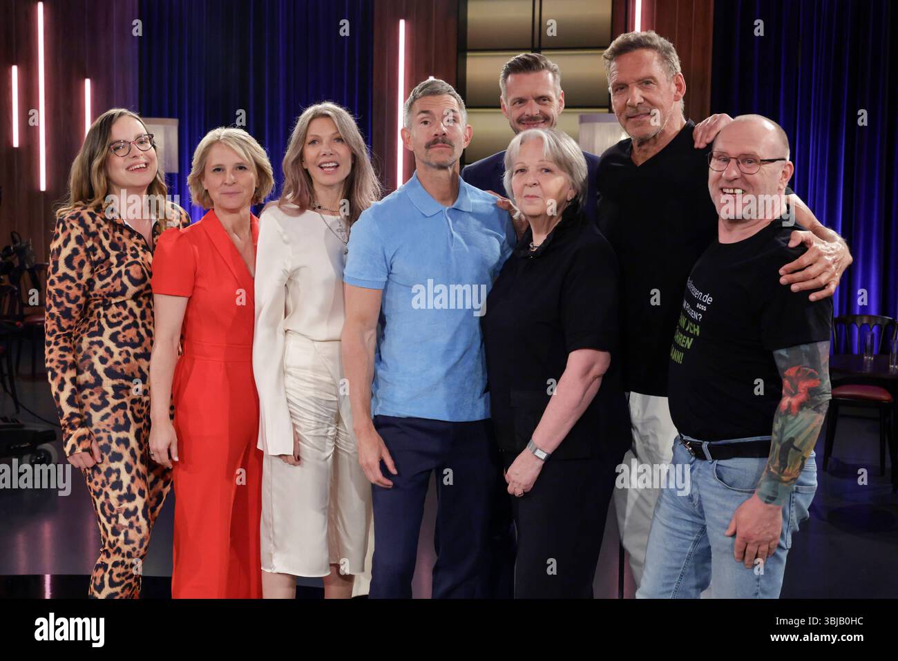 Susan Link, Helene Bockhorst, Ursula Karven, Micky Beisenherz, Florian Schroeder, Hannelore Kraft, Ralf Moeller, Jörg Müller bei der Aufzeichnung der Stockfoto