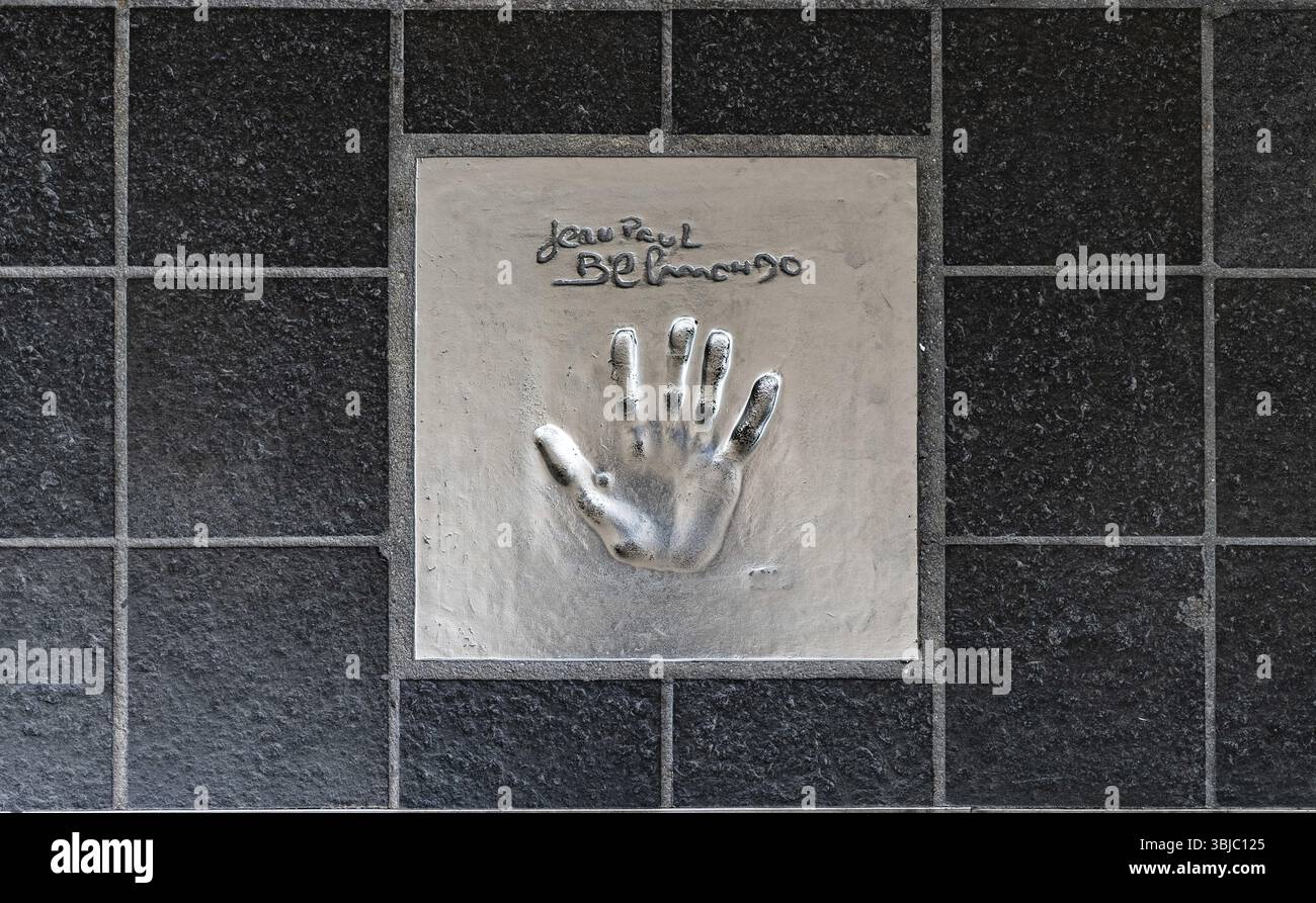 Cannes, Frankreich - 22.09.2024: Handabdruck von Jean-Paul Belmondo Stockfoto