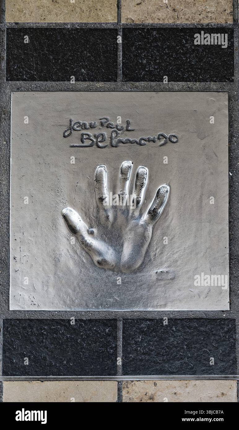 Cannes, Frankreich - 22.09.2024: Handabdruck von Jean-Paul Belmondo Stockfoto