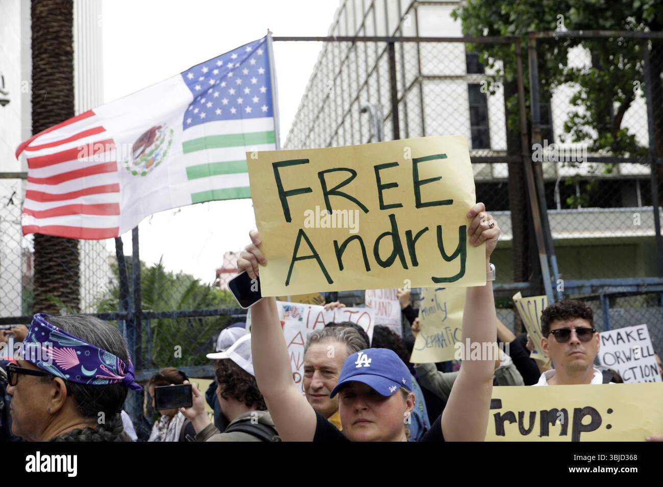 Nicht exklusiv: US-Bürger der Demokratischen Partei nehmen an einer Demonstration mit dem Namen „No Kings“ gegen die Einwanderungspolitik der US-Regierung Teil Stockfoto