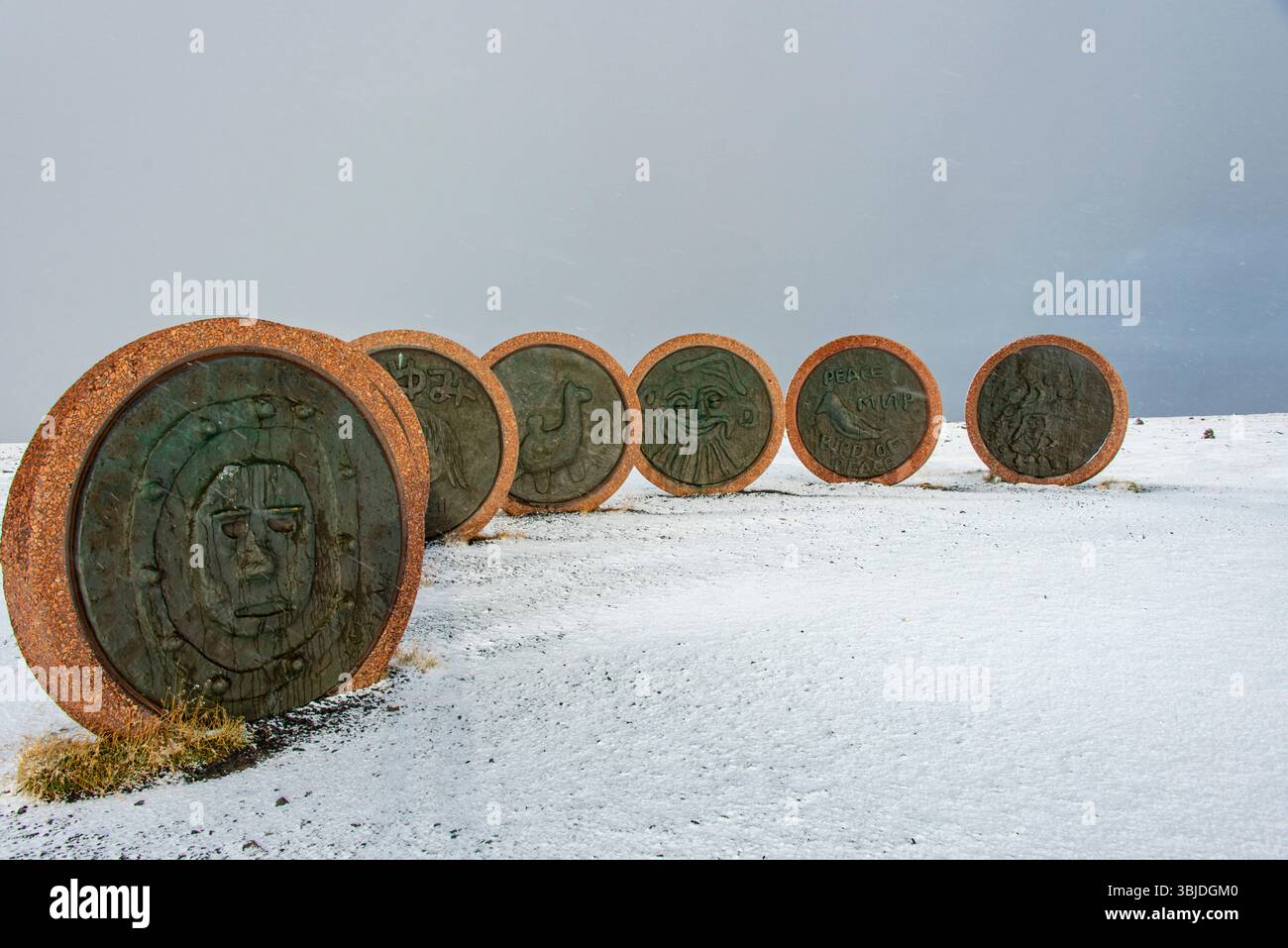 „Kinder der Welt“-Statue in Nordkap – Norwegen Stockfoto