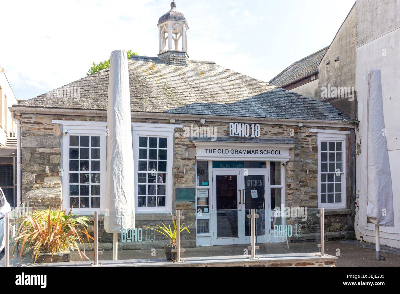 Boho 18 Restaurant (The Old Grammar School), St Mary's Street, Truro, Cornwall, England, Vereinigtes Königreich Stockfoto