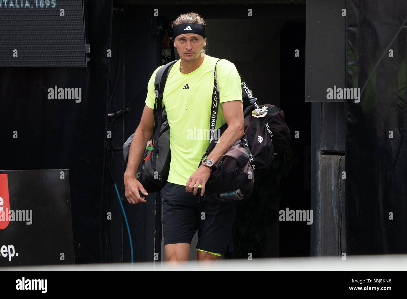 Alexander Zverev, Einlauf, Spielbeginn, Alexander Zverev vs. Taylor Fritz, Tennis, ATP-Turnier, Boss-Open, Center-Court, Finale, 15.06.2025, Foto: Eibner-Pressefoto/Edward Cheung Stockfoto