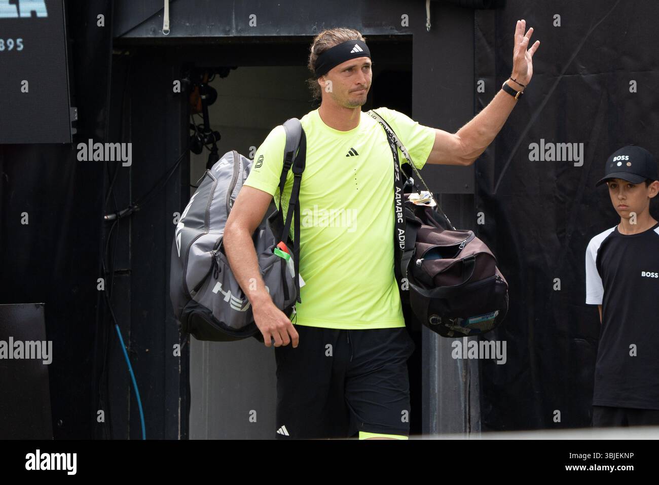 Alexander Zverev, Einlauf, Spielbeginn, Alexander Zverev vs. Taylor Fritz, Tennis, ATP-Turnier, Boss-Open, Center-Court, Finale, 15.06.2025, Foto: Eibner-Pressefoto/Edward Cheung Stockfoto