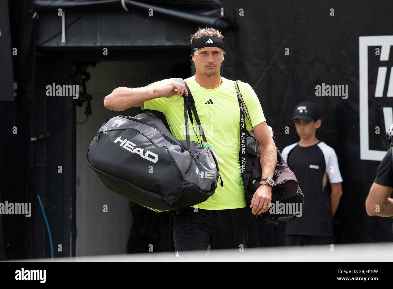 Alexander Zverev, Einlauf, Spielbeginn, Alexander Zverev vs. Taylor Fritz, Tennis, ATP-Turnier, Boss-Open, Center-Court, Finale, 15.06.2025, Foto: Eibner-Pressefoto/Edward Cheung Stockfoto