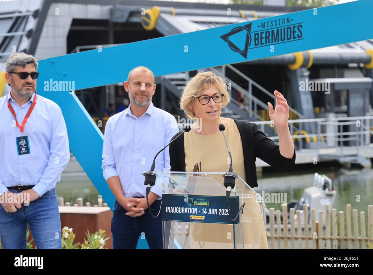 Nathalie Delattre, Senatorin von Gironde, Kandidatin des Bürgermeisters von Bordeaux 2026 und Delegierte des Ministers für Tourismus, weiht die neue „Mission Bermu“ ein Stockfoto