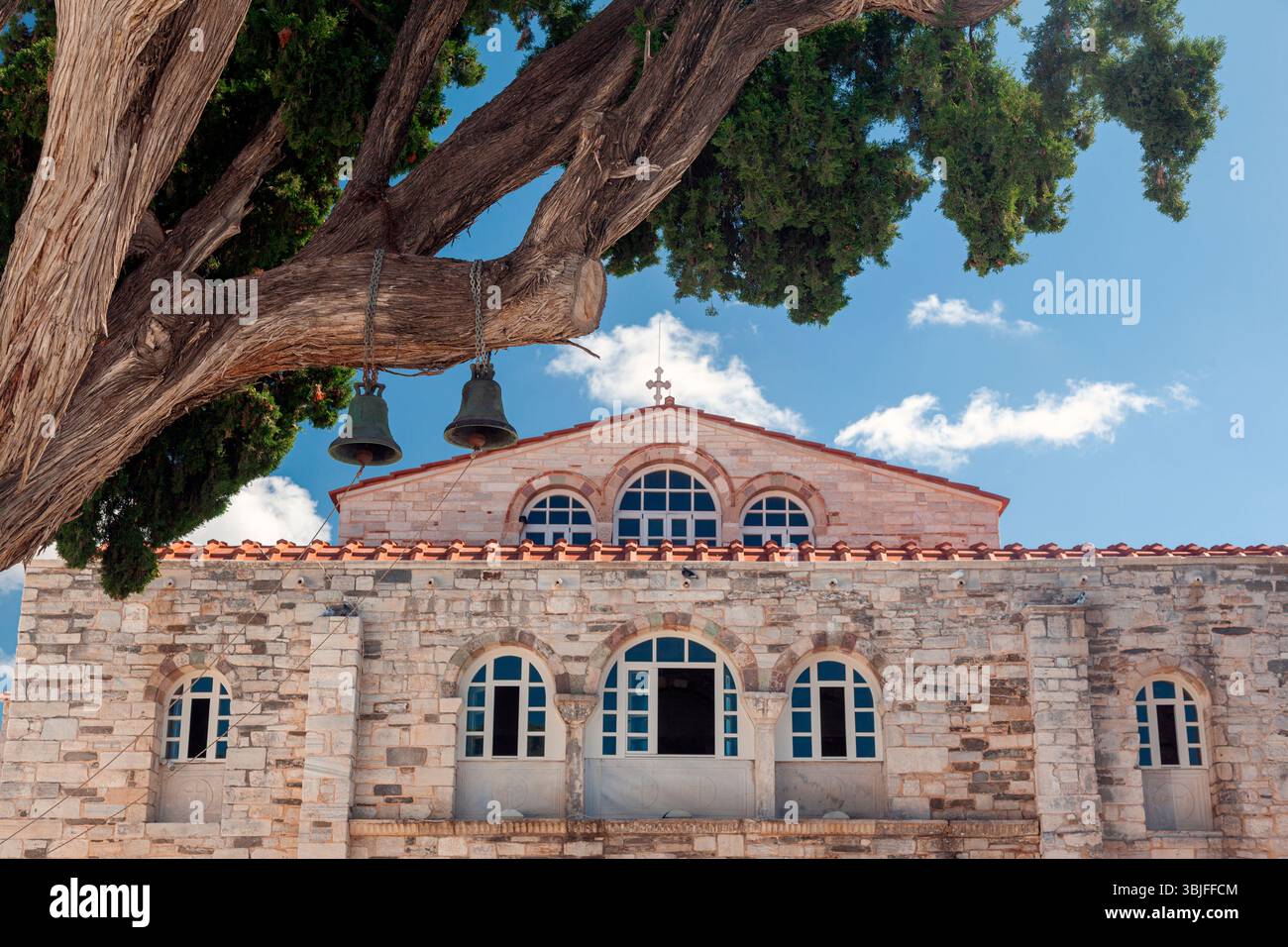 Das byzantinische Kloster Panagia Ekatontapiliani (4. Jahrhundert n. Chr.) in Paroikia von Paros, Griechenland. Es ist eine wichtige religiöse Wallfahrt in Griechenland. Stockfoto