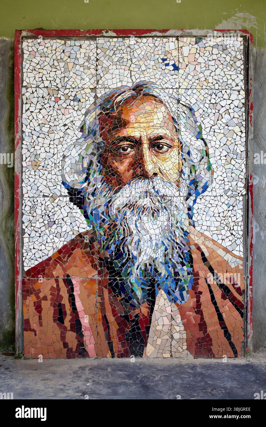 Detailliertes Mosaikporträt von Rabindranath Tagore am Musikstand von Padma Garden, Rajshahi, Bangladesch. Stockfoto