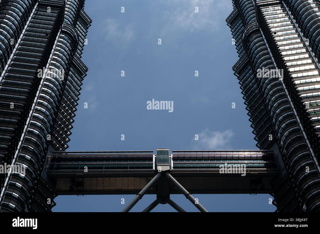 Petronas Towers in Kuala Lumpur gegen den Himmel Stockfoto