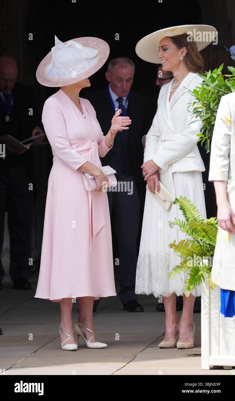 Die Herzogin von Edinburgh (links) und die Prinzessin von Wales, die an dem jährlichen Order of the Garter Service in der St George's Chapel in Windsor Castle teilnehmen. Bilddatum: Montag, 16. Juni 2025. Stockfoto