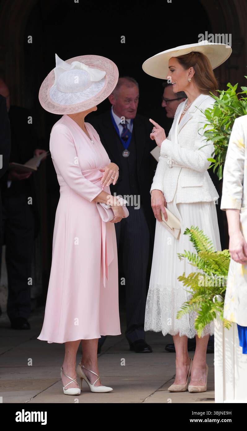 Die Herzogin von Edinburgh (links) und die Prinzessin von Wales, die an dem jährlichen Order of the Garter Service in der St George's Chapel in Windsor Castle teilnehmen. Bilddatum: Montag, 16. Juni 2025. Stockfoto