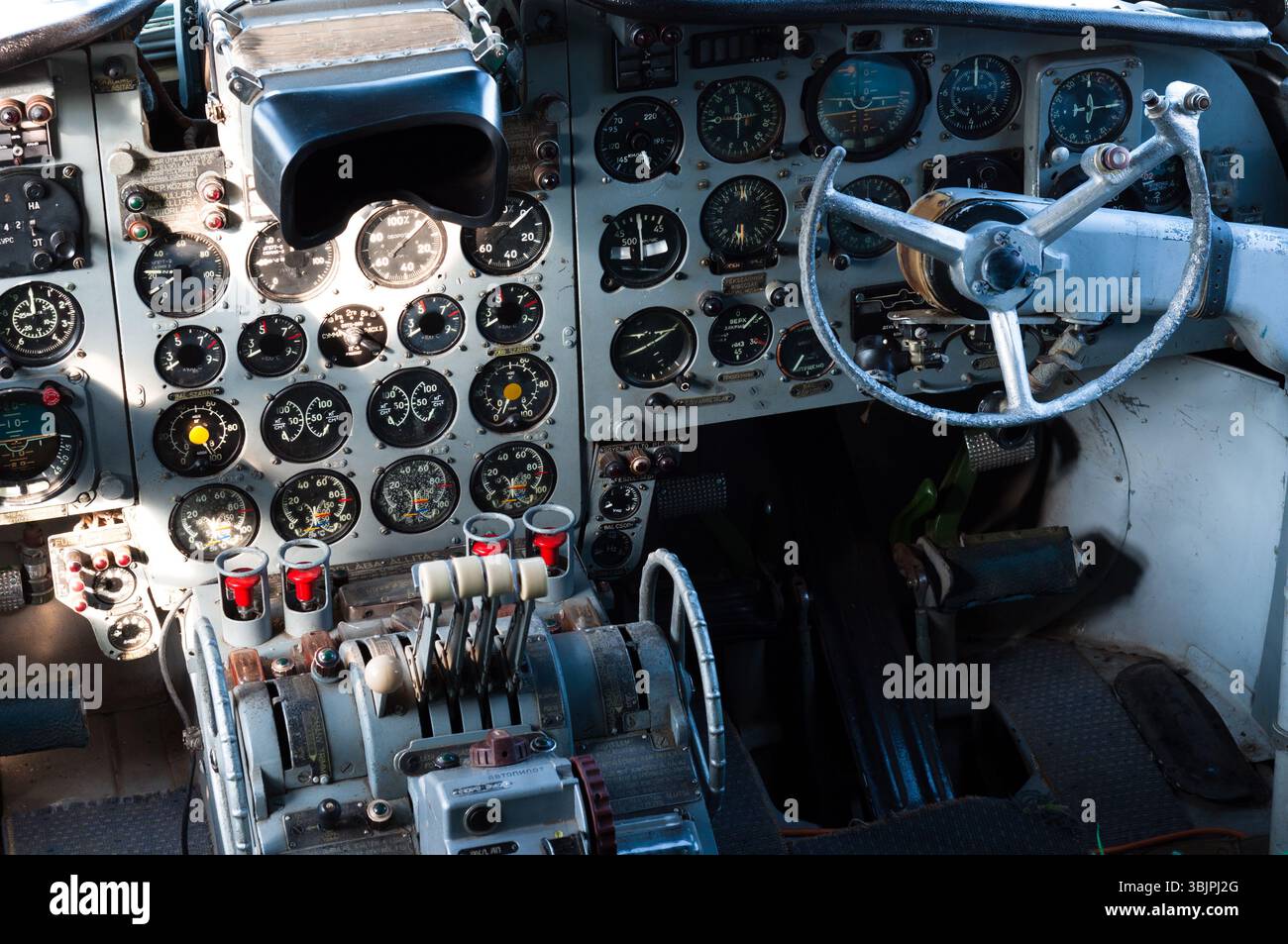 Blick auf das Cockpit des Flugzeugs Stockfoto