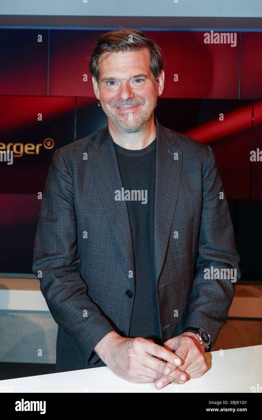 Gregor Peter Schmitz in der ARD-Talkshow 'maischberger' im WDR Studio B. Köln, 17.12.2024 Stockfoto
