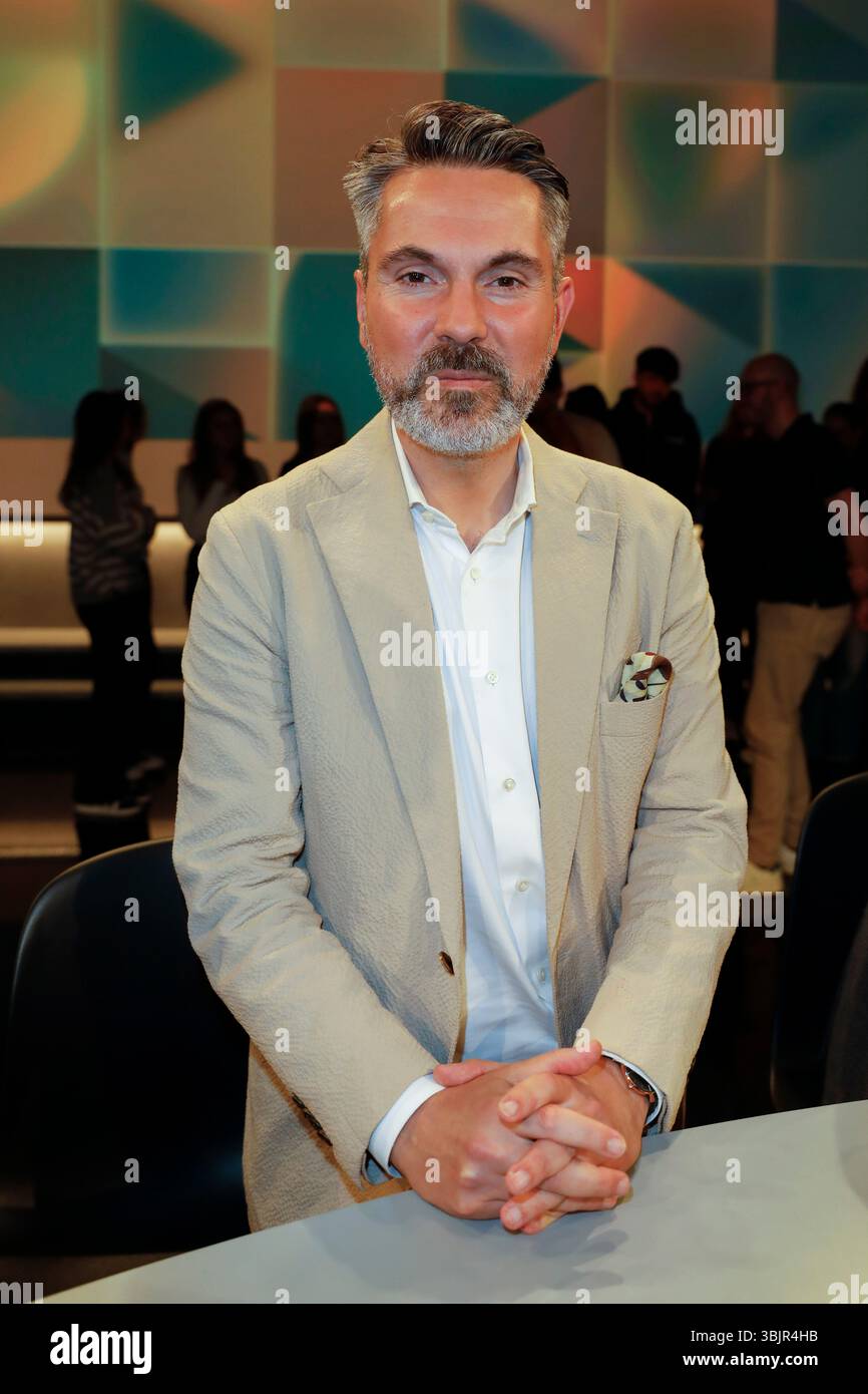 Fabio de Masi in der ARD-Talkshow 'hart aber fair' im WDR Fernsehstudio B. Köln, 27.05.2024 Stockfoto