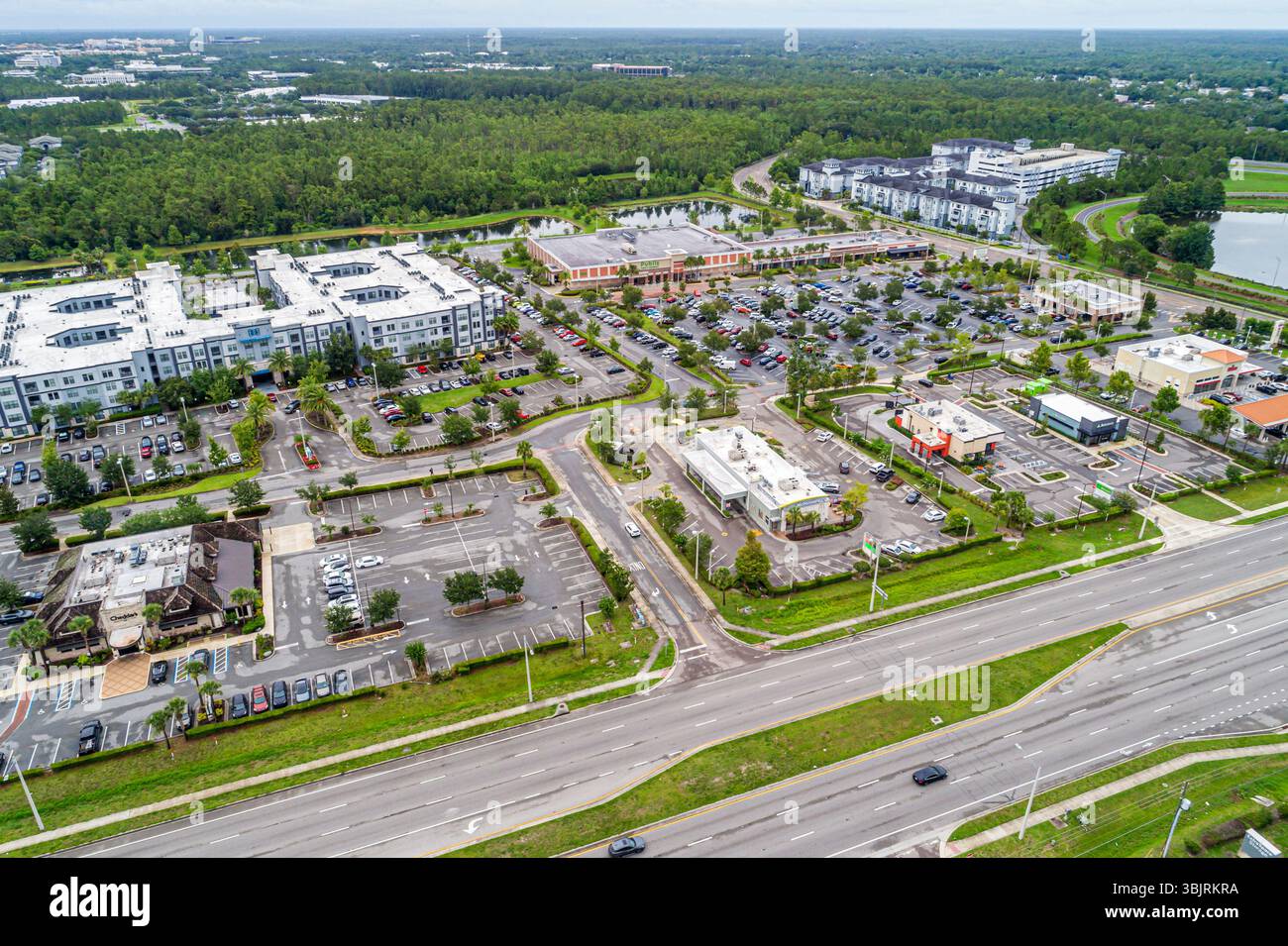 Orlando University Florida, Blick von oben nach unten, East Colonial Drive State Road 50, Außenansicht, Supermarkt Publix Supermarkt, M Stockfoto