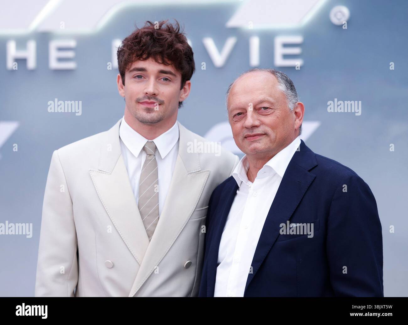 New York, Usa. Juni 2025. Charles Leclerc und Frederic Vasseur kommen auf dem roten Teppich für die Apple Original Films & Warner Bros. An Bilder „F1“ Weltpremiere am Times Square am Montag, 16. Juni 2025 in New York City. Foto: John Angelillo/UPI Credit: UPI/Alamy Live News Stockfoto