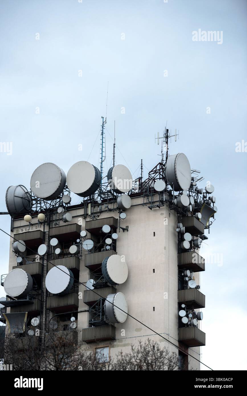 Großen Funkturm gegen düsteren Himmel Stockfoto
