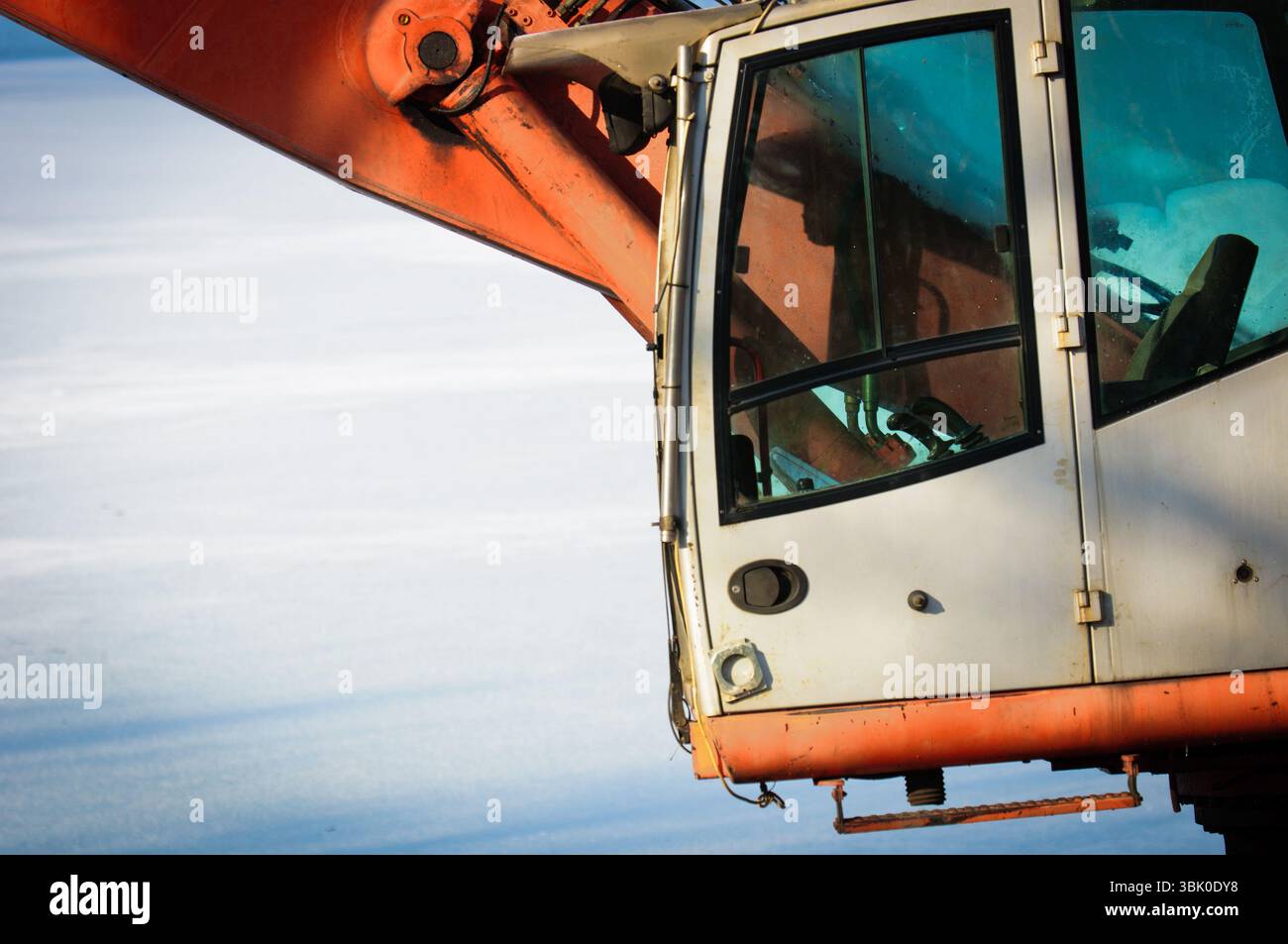 Nahaufnahme der Baumaschine mit weißem Hintergrund Stockfoto