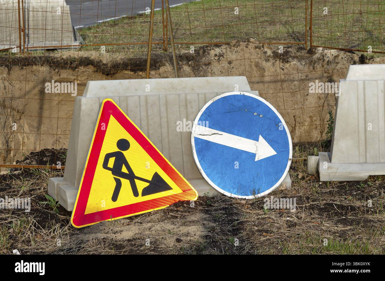 Straßenschilder - Reparaturarbeiten, Umleitung Stockfoto