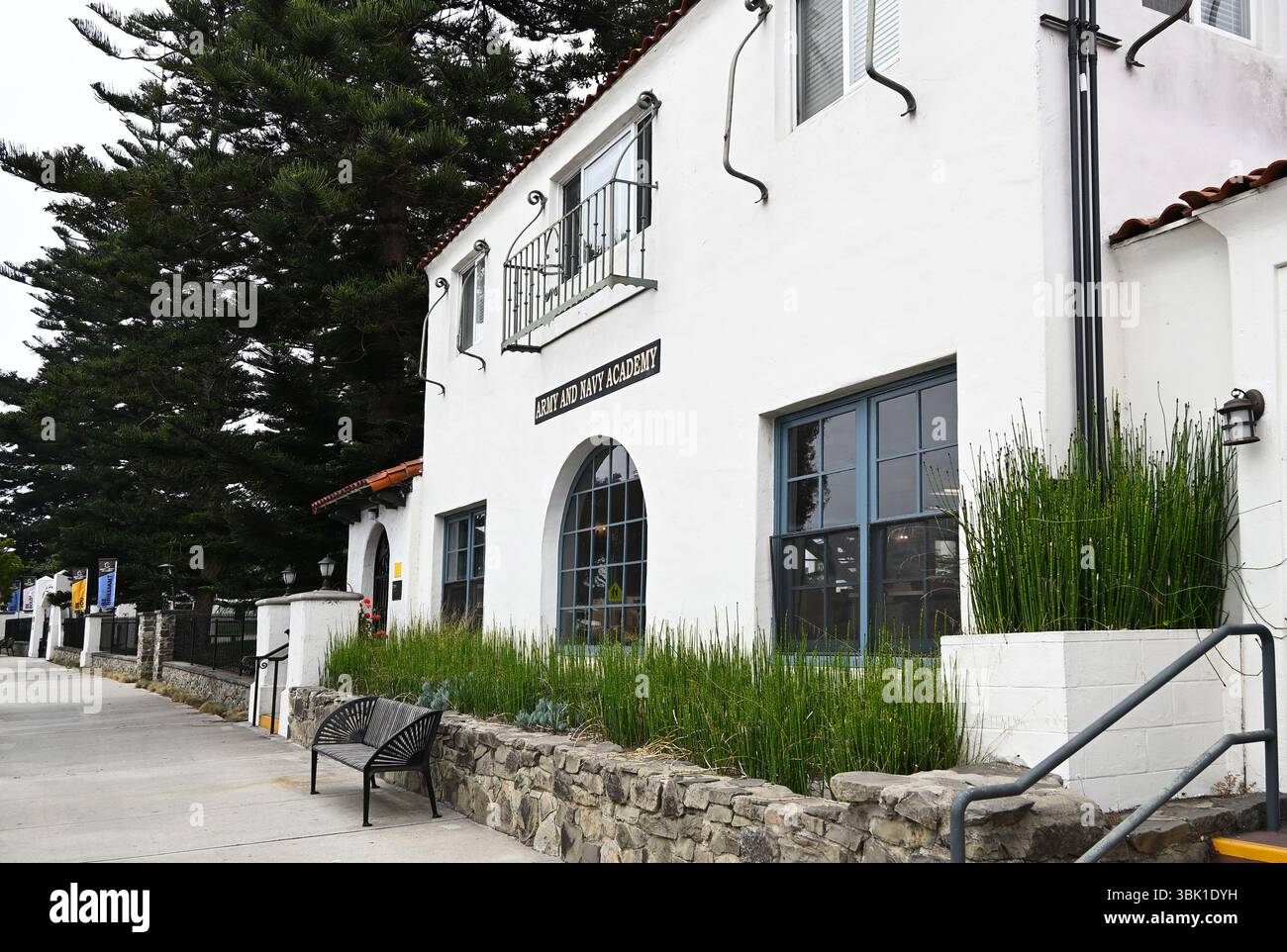 CARLSBAD, KALIFORNIEN – 15. JUNI 2025: Army and Navy Academy, ein privates Militärinternat für Jungen. Stockfoto