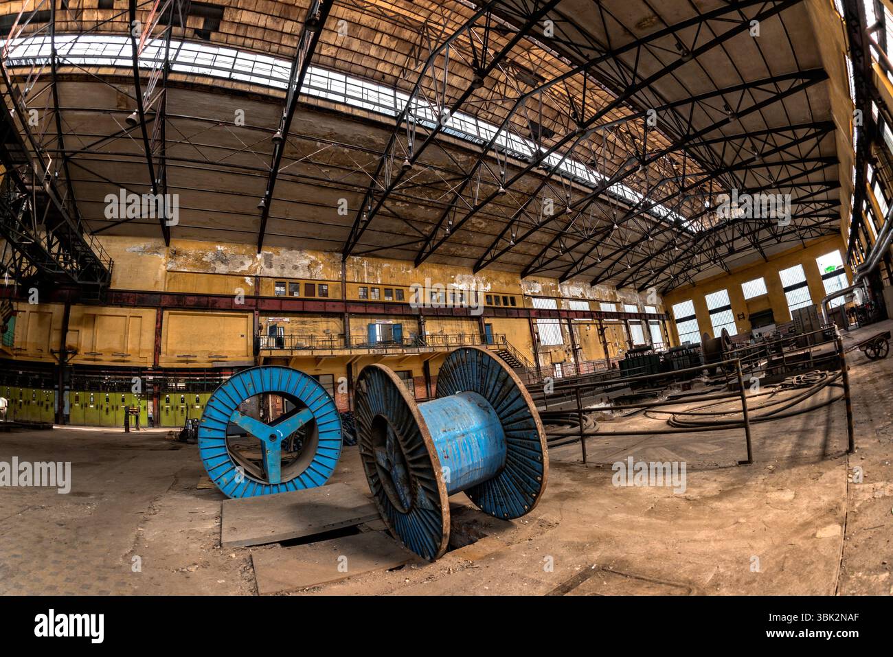 Strom Verteilung Hall in der Metallindustrie Stockfoto