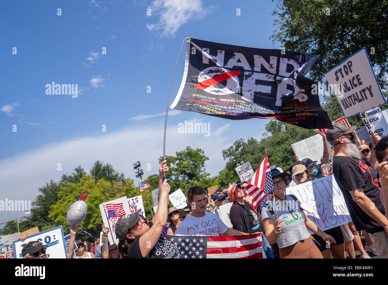 Austin, USA. Juni 2025. Protestkundgebung „No Kings“ beim Texas Capitol, 16. Juni 2025, Austin, TX, USA (Foto: Violeta Alvarez/SIPA USA) Credit: SIPA USA/Alamy Live News Stockfoto