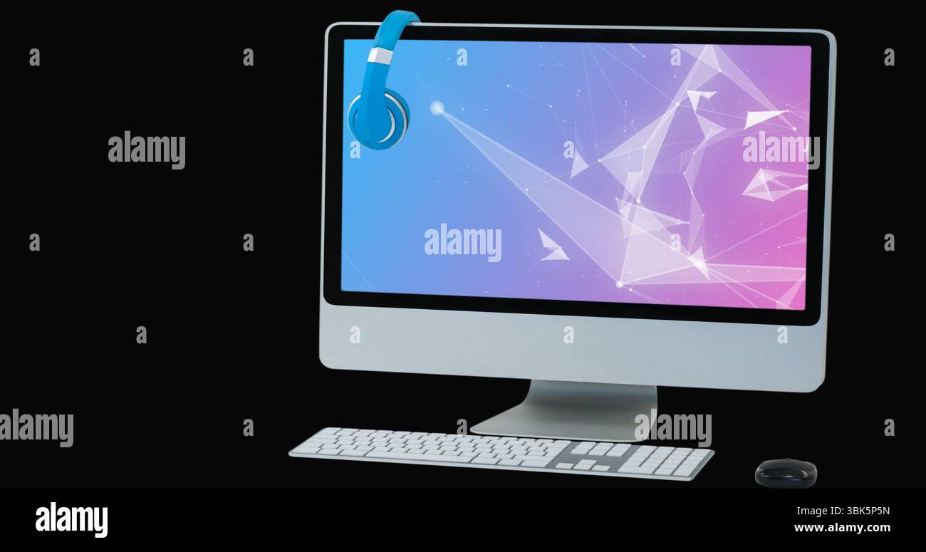 Monitor zur Anzeige des Gradientennetzwerks auf dem Studiotisch mit blauen Kopfhörern, Tastatur und Maus Stockfoto