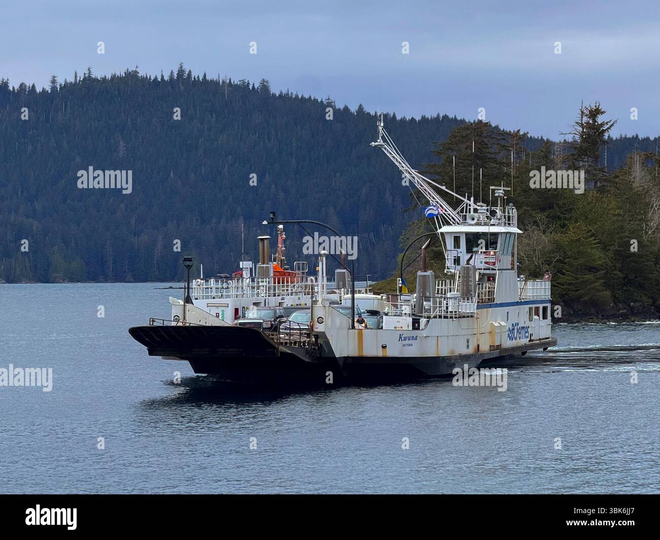 Die Fähre von Sand Spit nach Skidgate verbindet Gwaii Haanas nach Haida Gwaiii Island – British Columbia, Kanada Stockfoto