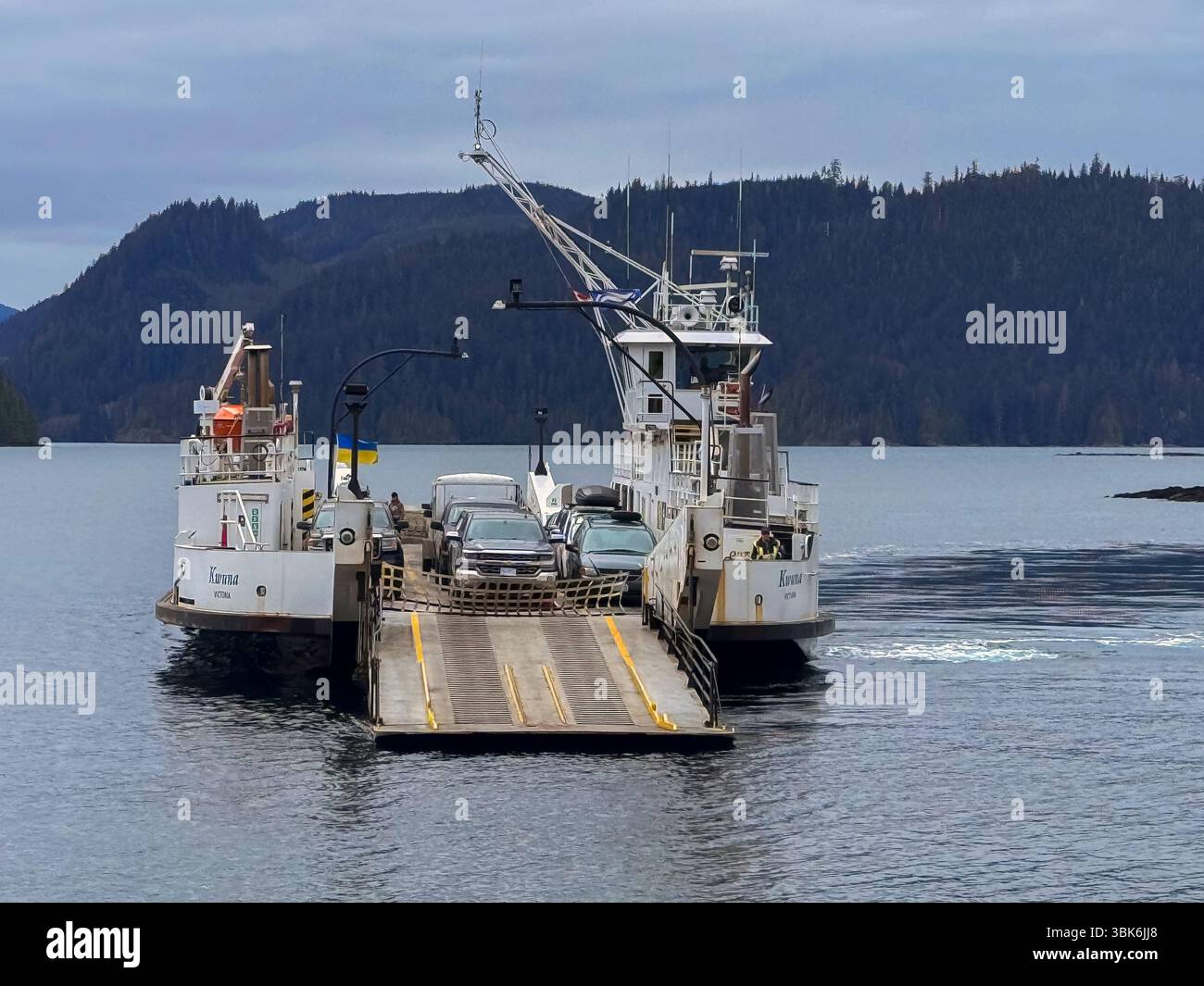 Die Fähre von Sand Spit nach Skidgate verbindet Gwaii Haanas nach Haida Gwaiii Island – British Columbia, Kanada Stockfoto