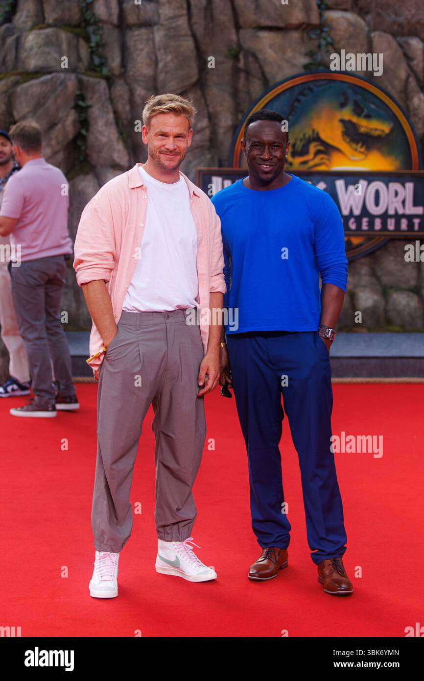 Deutschlandpremiere - Jurassic World: Die Wiedergeburt Frederic Heidorn und Jerry Kwarteng bei der Deutschlandpremiere zu Jurassic World: Die Wiedergeburt im Zoo Palast am 18.06.2025 in Berlin *** Deutsche Uraufführung von Jurassic World Rebirth Frederic Heidorn und Jerry Kwarteng bei der deutschen Uraufführung von Jurassic World Rebirth im Zoo Palast am 18 06 2025 in Berlin Copyright: XEventpressxKochanx Stockfoto