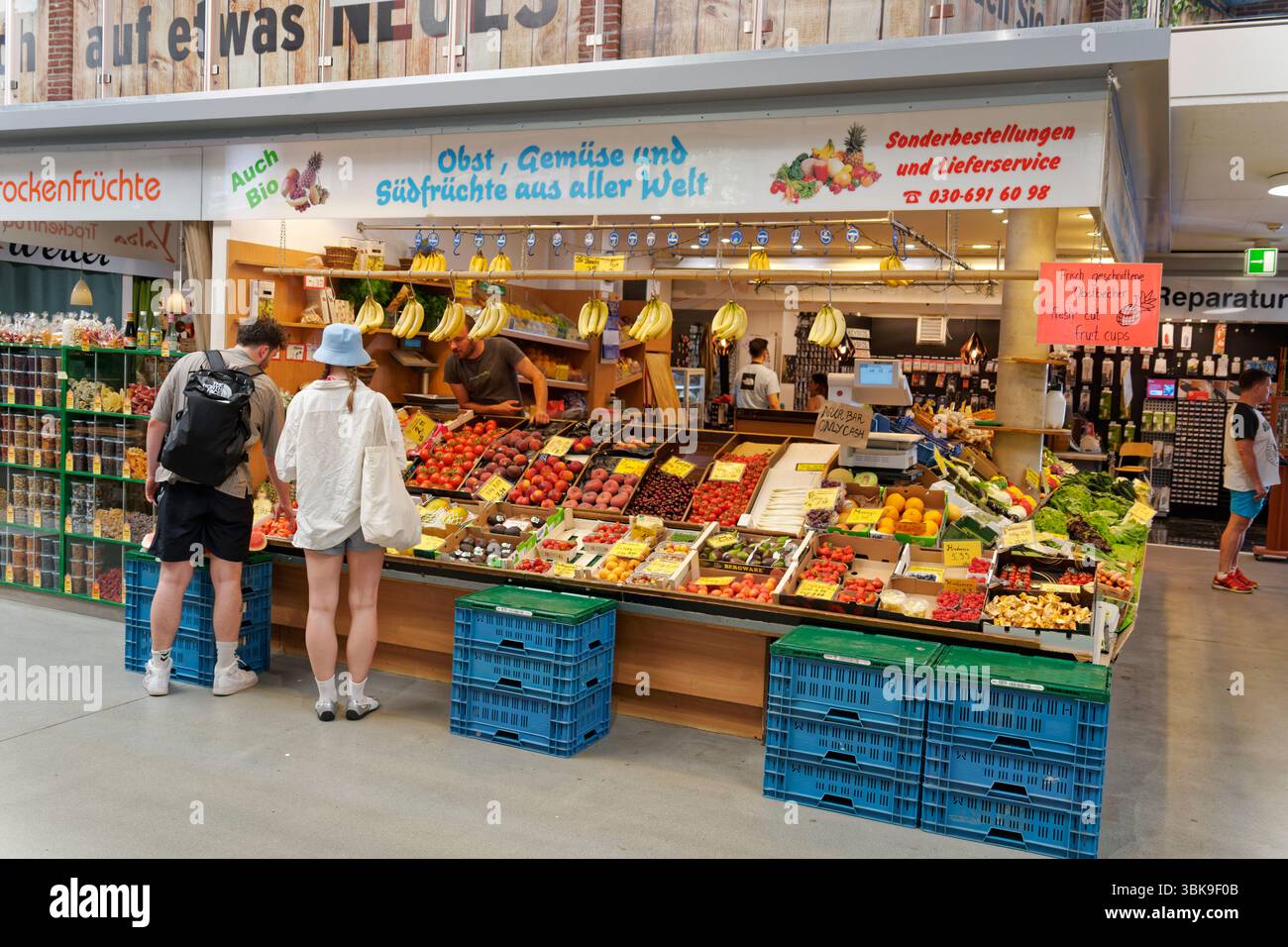 historische Marheineke Markthalle, Berlin-Kreuzberg, Obst und Gemüse, Lebensmittel, Shopping, Berlin Stockfoto