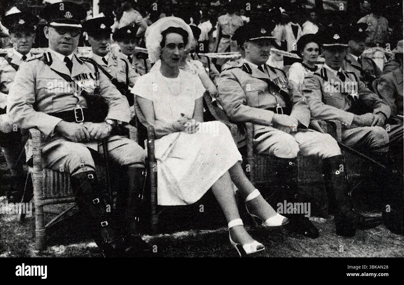 Von links nach rechts: Herr R.J.P. McLaughlin (stellvertretender Kommissar), Frau I.H.E.J. Stourton, Herr R.V.D. White (stellvertretender Kommissar) und Herr I.H.E.J. Stourton OBE (Kommissar), die am 3. April 1950 an einem vormarsch teilnahmen. Aus einem gedruckten Beispiel, das im Nigeria Police HQ in Lagos, im Nigeria Police Magazine, vom Dezember 1948 bis 1950 veröffentlicht wurde. Stockfoto