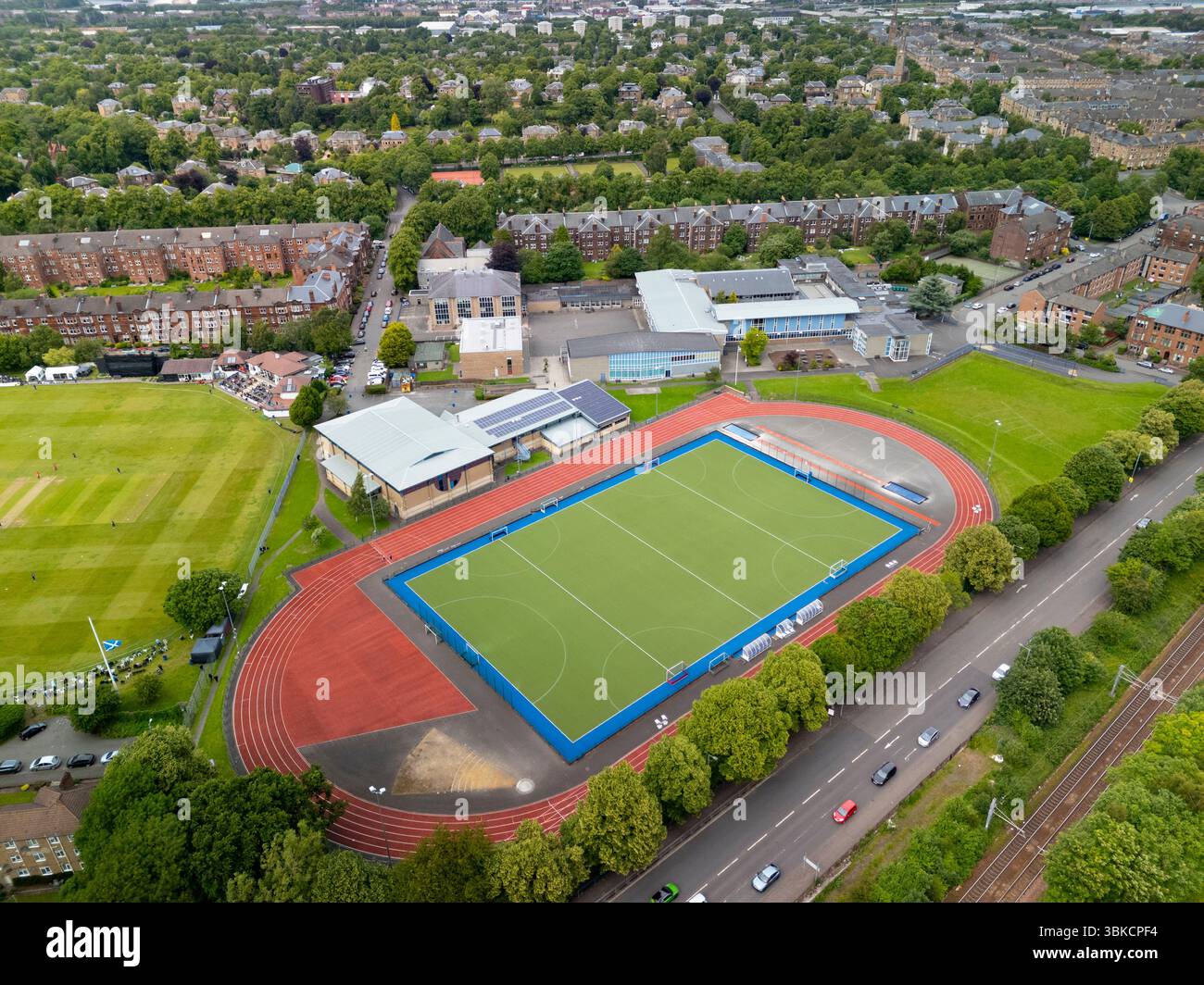 Luftaufnahme der Hutchesons’ Gymnasium in Pollokshield, Glasgow, Schottland, Großbritannien Stockfoto