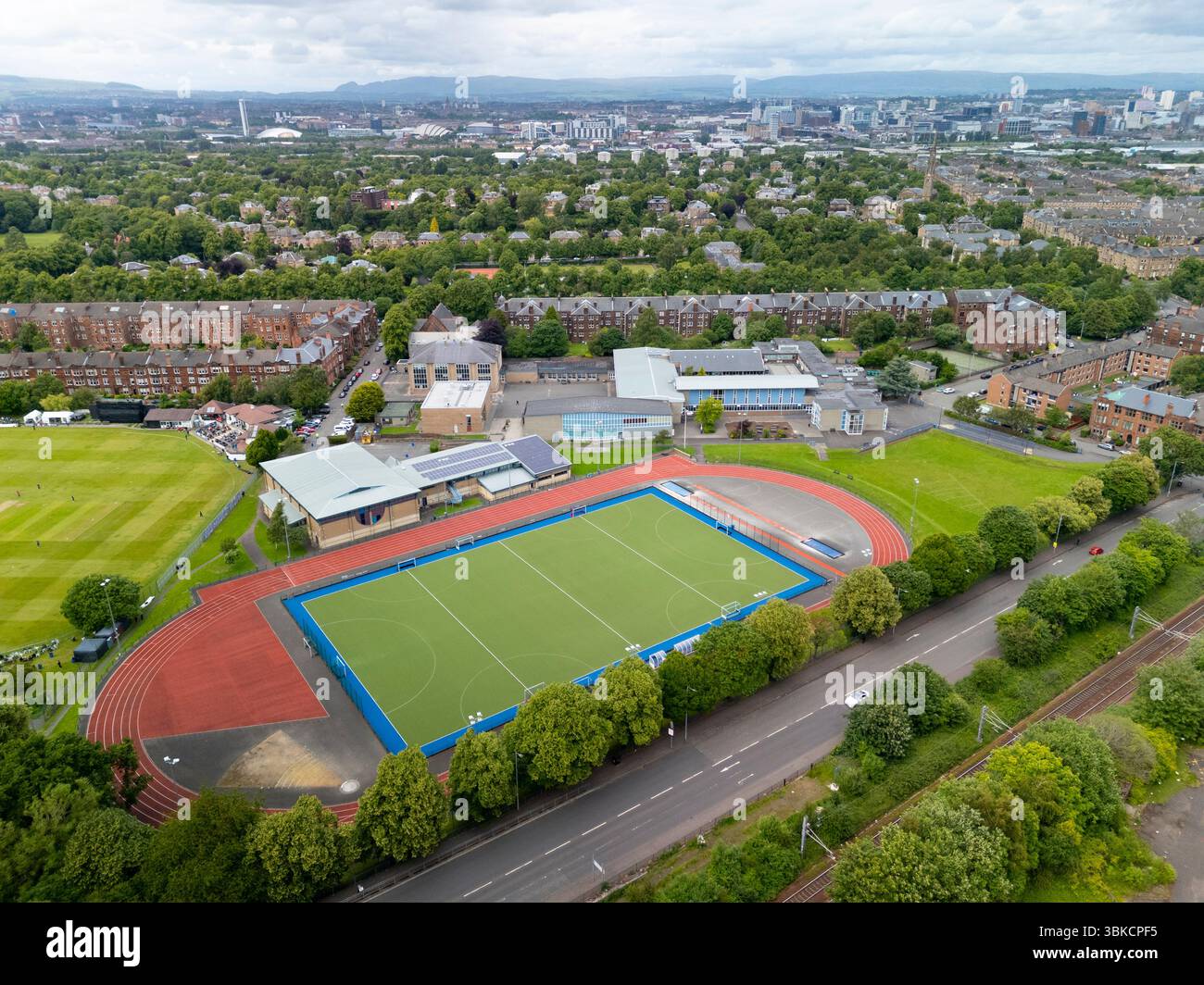 Luftaufnahme der Hutchesons’ Gymnasium in Pollokshield, Glasgow, Schottland, Großbritannien Stockfoto