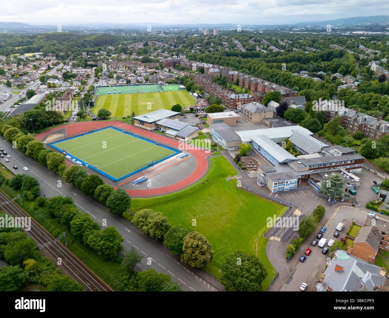 Luftaufnahme der Hutchesons’ Gymnasium in Pollokshield, Glasgow, Schottland, Großbritannien Stockfoto
