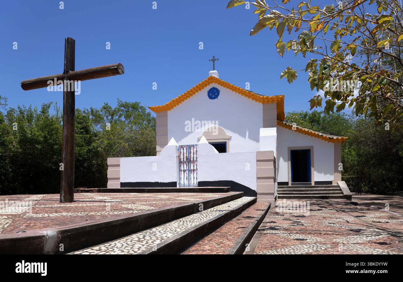 Kirche auf dem brasilianischen Sland Ilha dos Frades Stockfoto