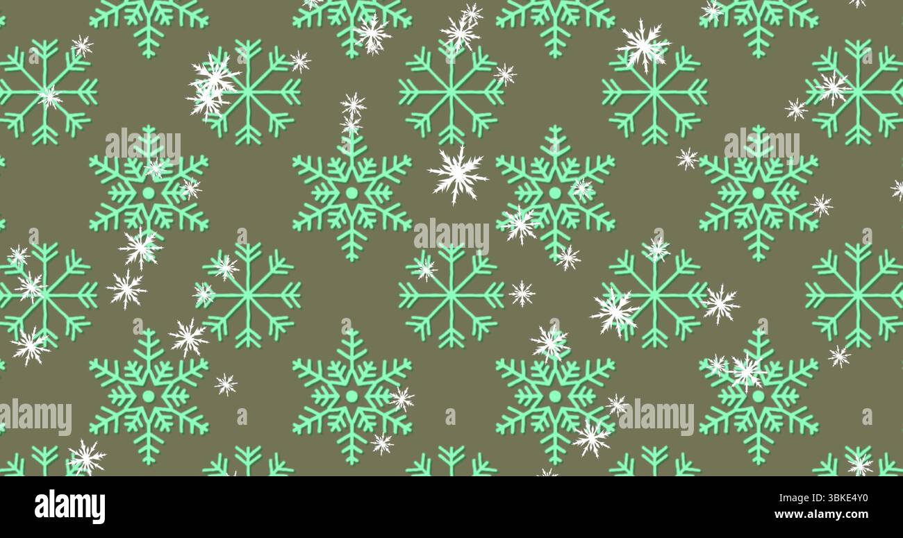 Mit sich wiederholenden mintgrünen Schneeflocken-Motiven und kleineren weißen Schneeflocken auf olivgrünem Stoff Stockfoto
