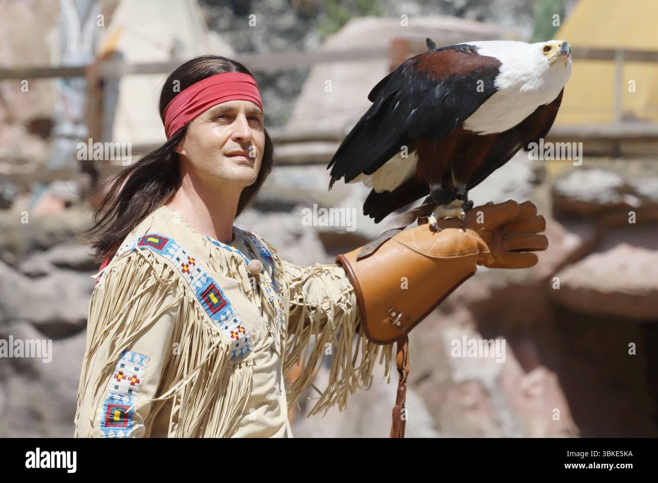 Fotoprobe das Halbblut, Karl May Festspiele 2025 Alexander Klaws, Fotoprobe das Halbblut, Karl May Festspiele 2025, Bad Segeberg, 20.06.2025 *** Fotoprobe das Halbblut, Karl May Festival 2025 Alexander Klaws, Fotoprobe das Halbblut, Karl May Festival 2025, Bad Segeberg, 20 06 2025 Copyright: XEventpressxBecherx Stockfoto